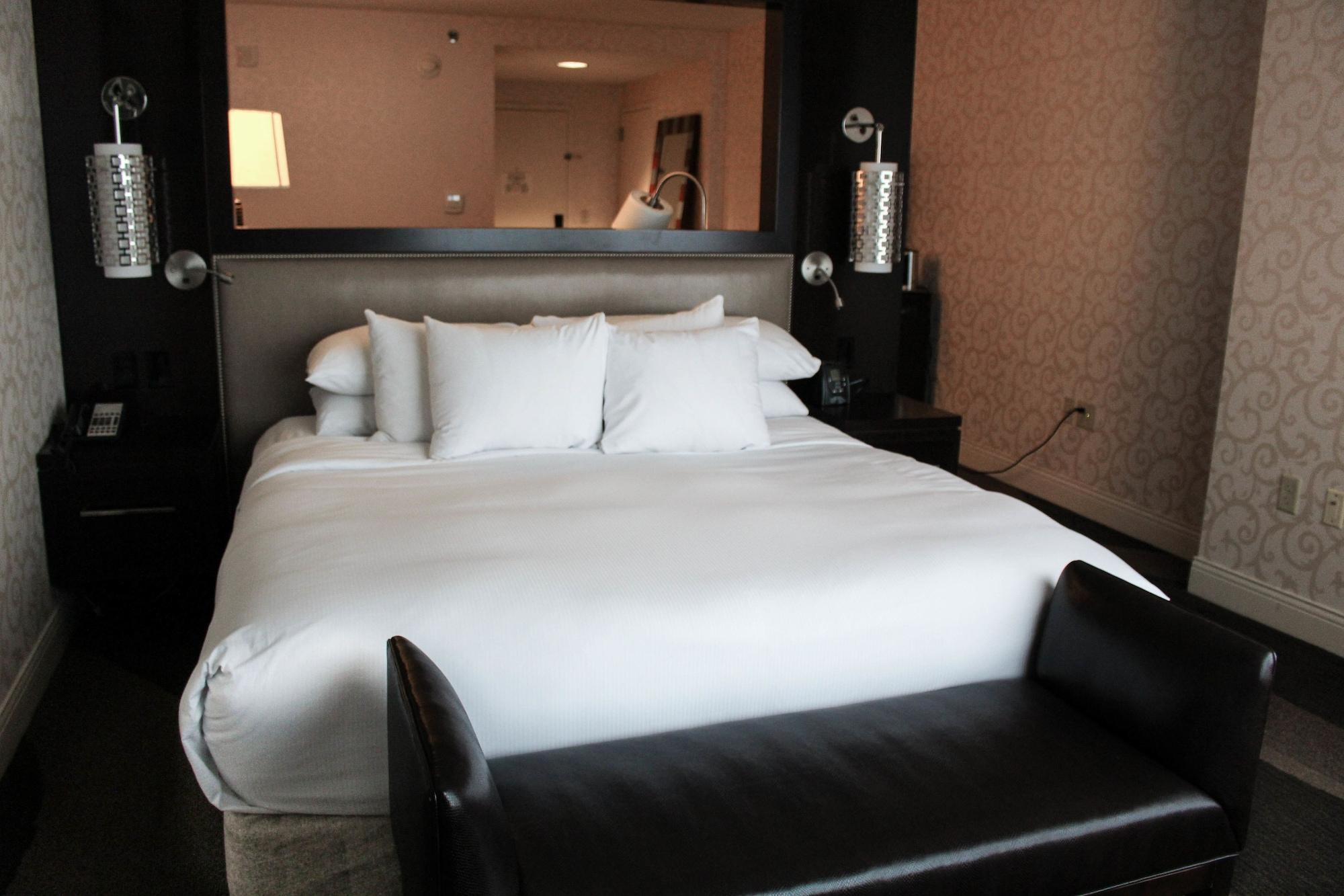 ฮิลตัน เมดิสัน โมโนนา เทอเรซ Hotel ภายนอก รูปภาพ