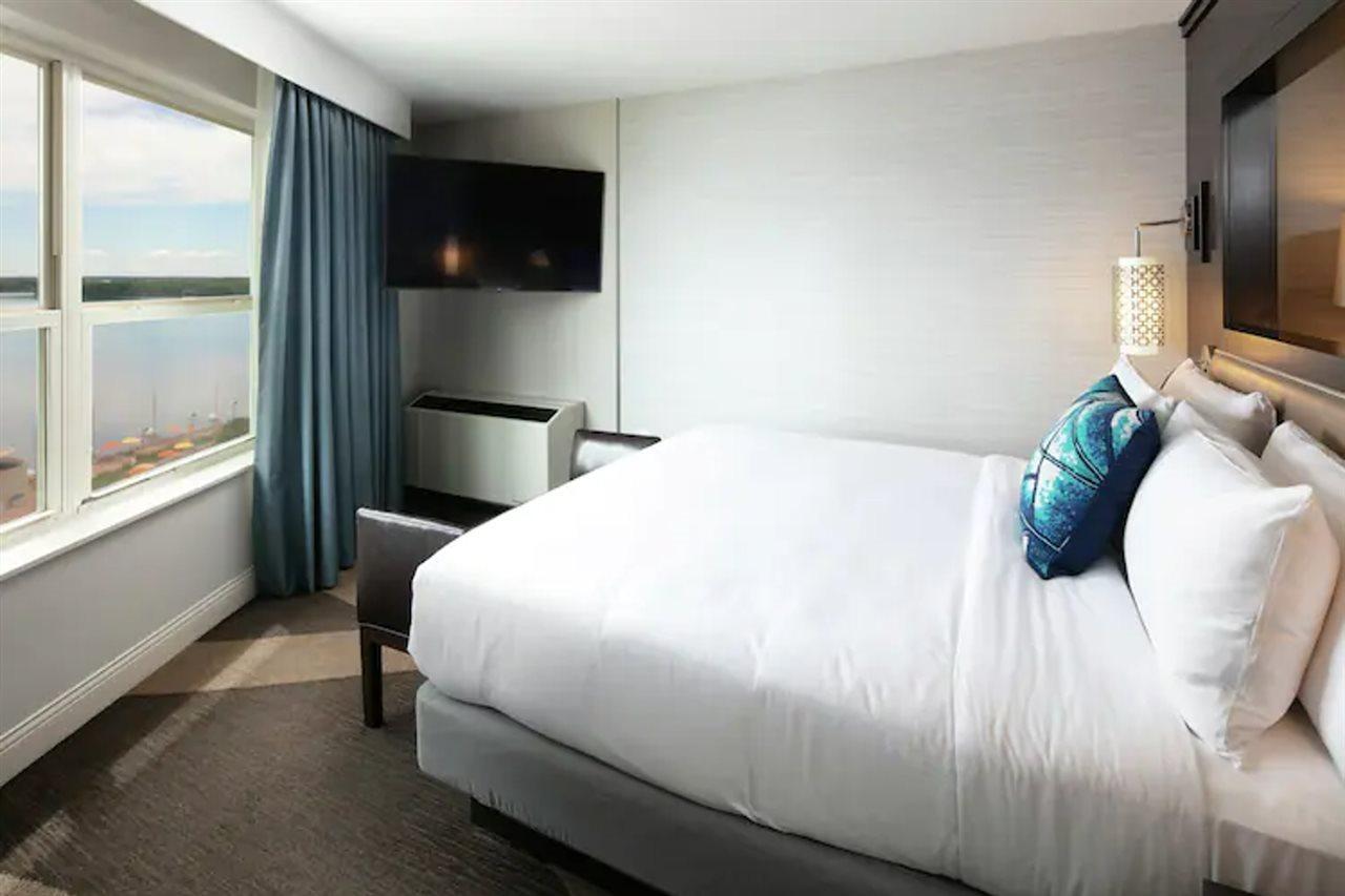 ฮิลตัน เมดิสัน โมโนนา เทอเรซ Hotel ภายนอก รูปภาพ